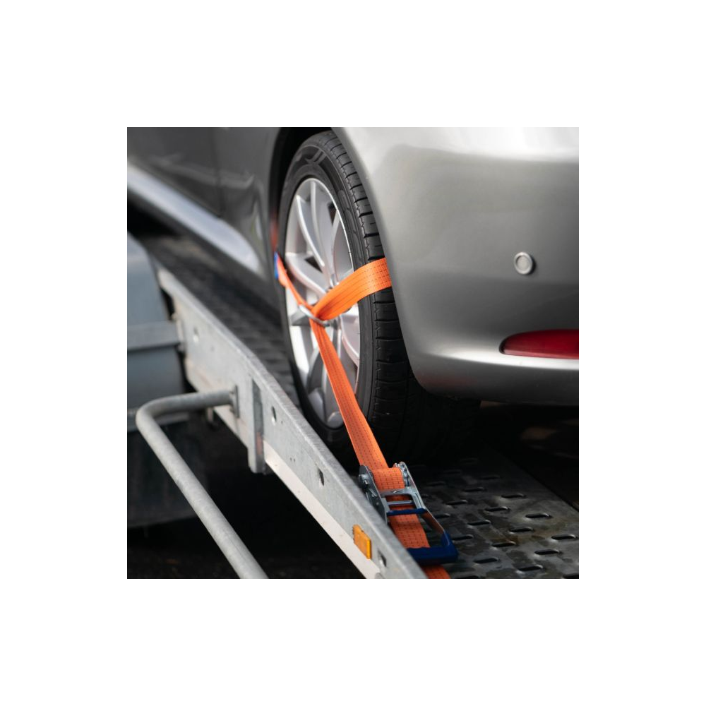 Wheel lashing in use